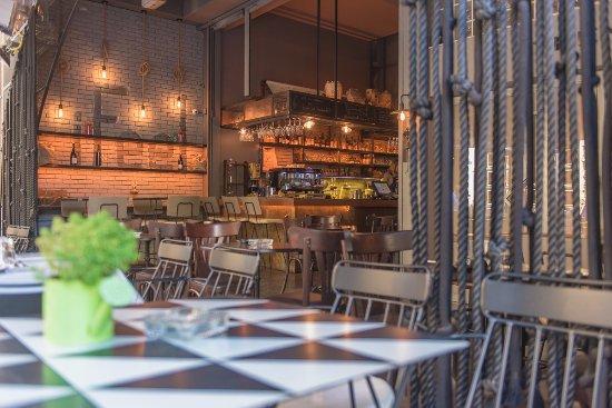 iFeel Cafe Restaurant